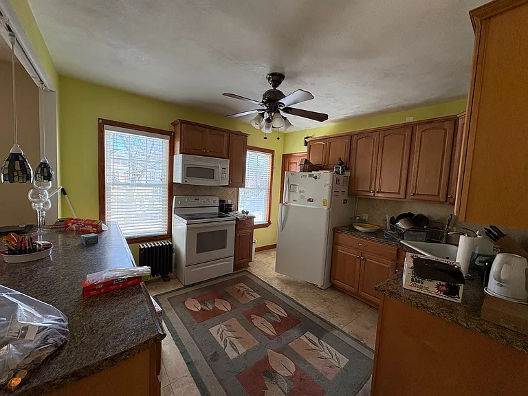 7 Englewood Ave #2 — Photo 5