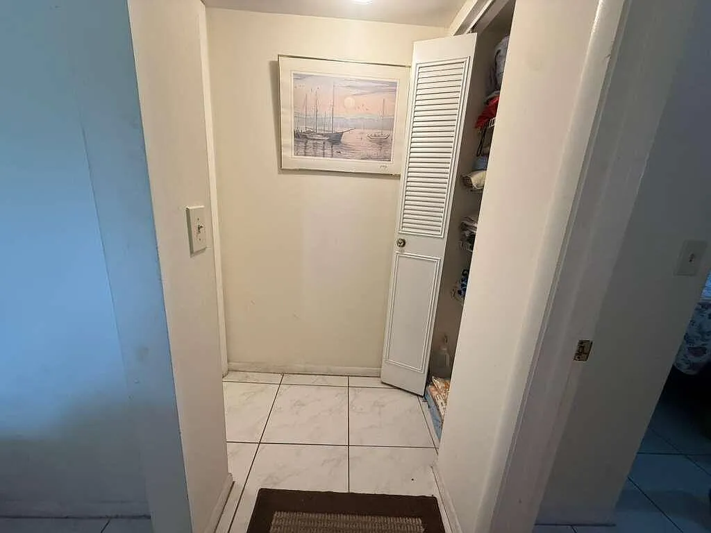 2 bed, 2.0 bath, 924 sqft, $1,700 — Photo 3