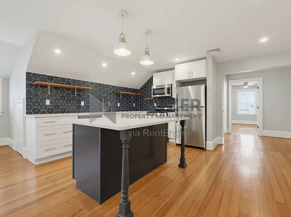 50 E Clinton St #4, New Bedford, MA 02740