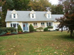 48 Brownson Dr, Shelton, CT 06484