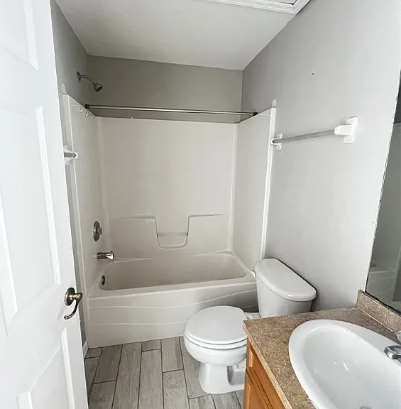 1019 SE 11th St #2 — Photo 5