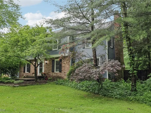 351 New Hudson Rd, Aurora, OH 44202