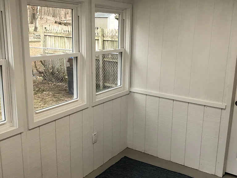 1 Lexington Ct — Photo 35