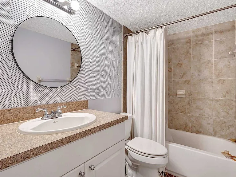 Shaker Cir — Photo 13