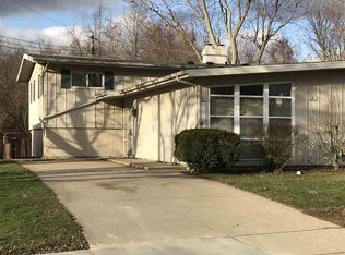 2013 Shaw Ave, Peru, IN 46970