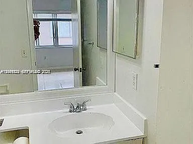 246 Riviera Cir #246 — Photo 17