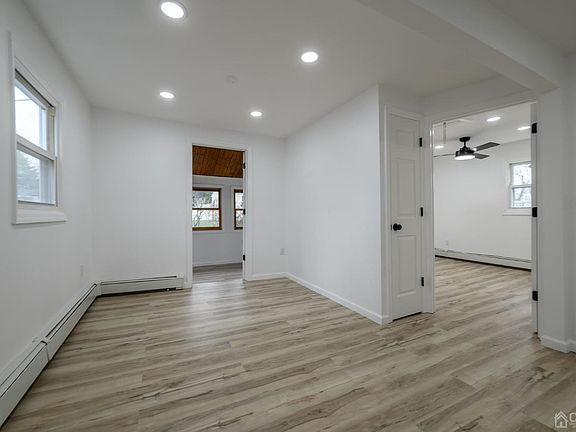 4th image of 5 Lawrie Ave
