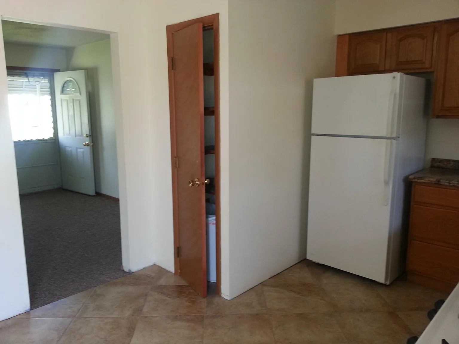 3 bed, 1.5 bath, 1500 sqft, $1,275 — Photo 4
