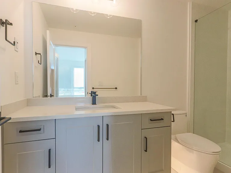 17783 56a Ave #411 — Photo 16