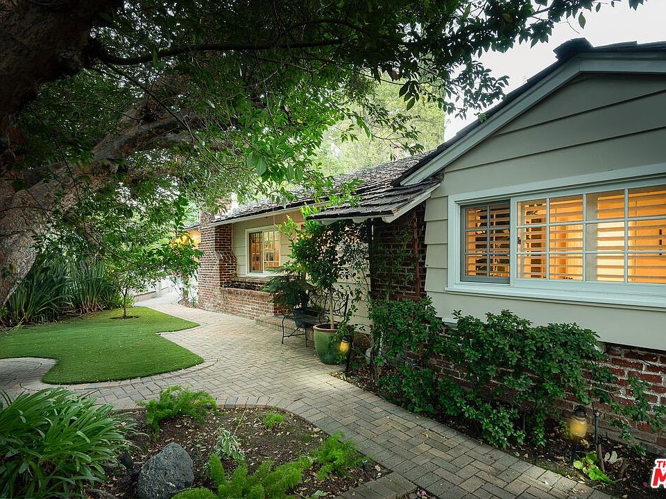 1st image of 3931 Woodcliff Rd