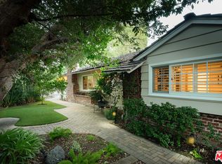 3931 Woodcliff Rd, Sherman Oaks, CA 91403