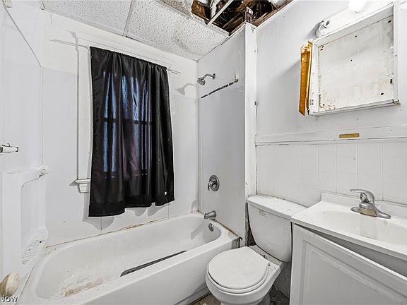 14th image of 10022 Adams Ave