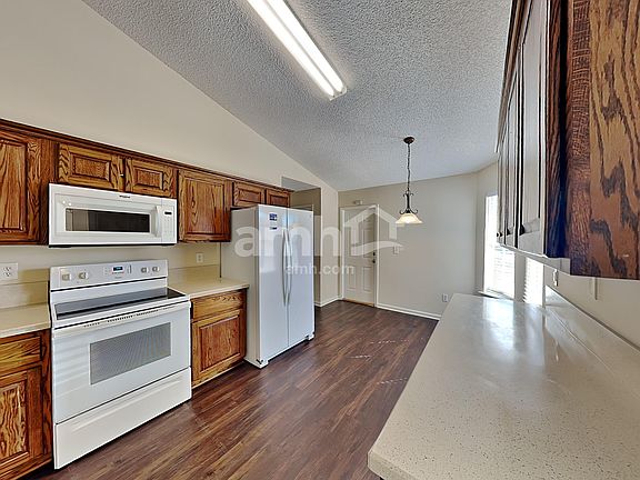 4th image of 2952 Majestic Oaks Ln