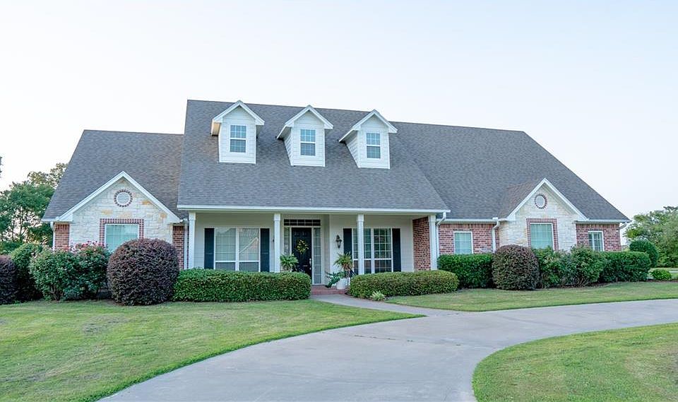 1st image of 122 Briarwood Ln