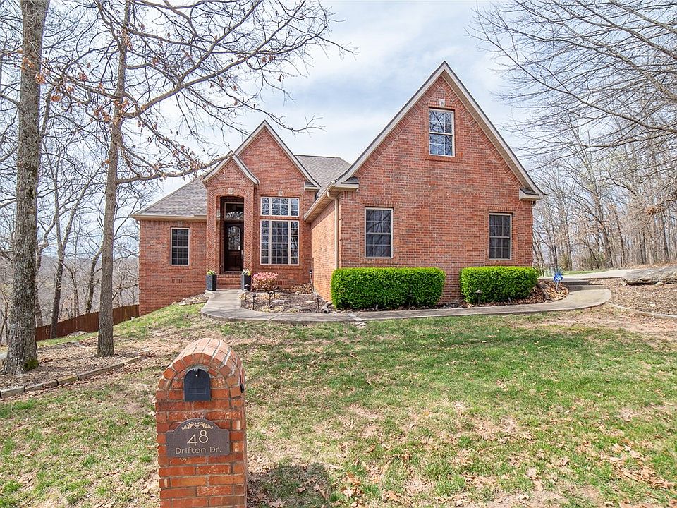 1st image of 48 Drifton Dr