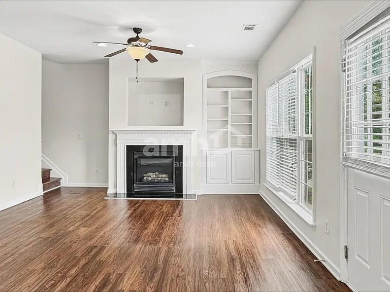 231 Mott Rd — Photo 8
