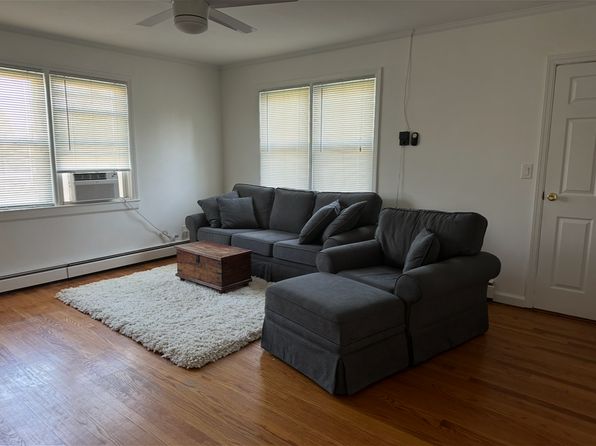 235 Evergreen Ave