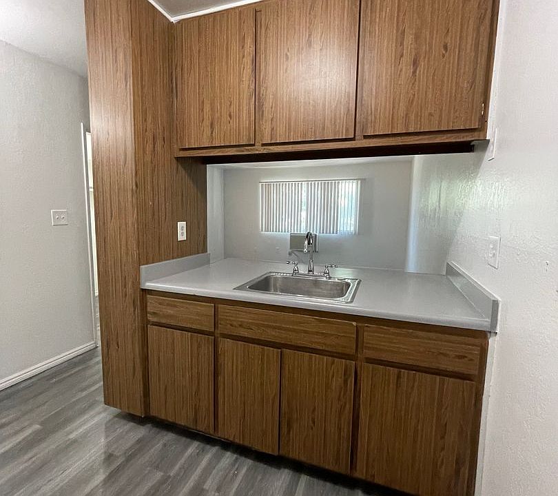 1st image of 1101 Oleander Ave #37