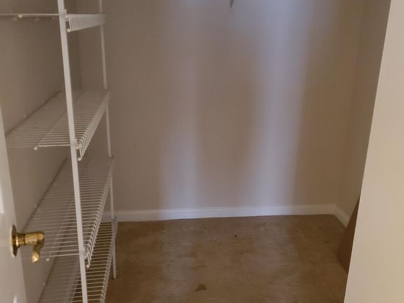 5th image of 4808 Moorland Ln APT 908