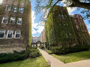 2333 W Farwell Ave #2S, Chicago, IL 60645