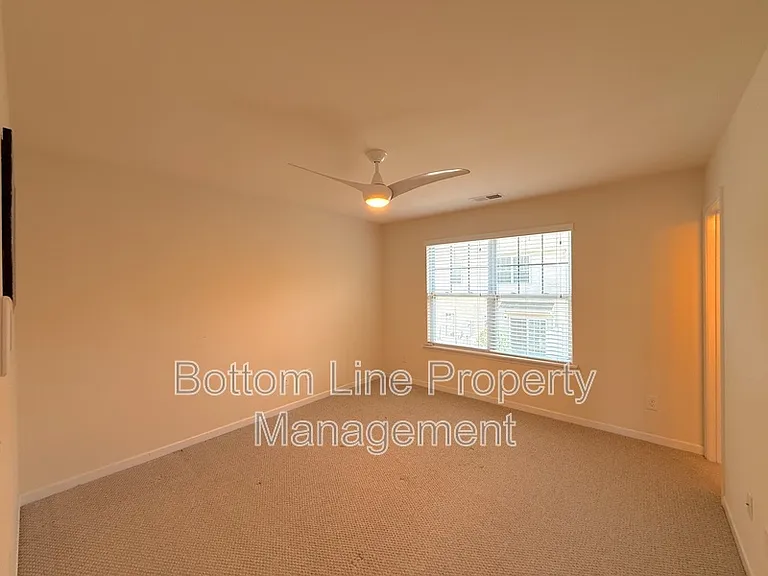 4708 Pepperstone Ln — Photo 15