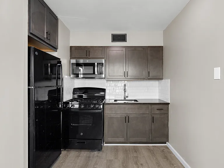 3100 Arsenal St — Photo 8