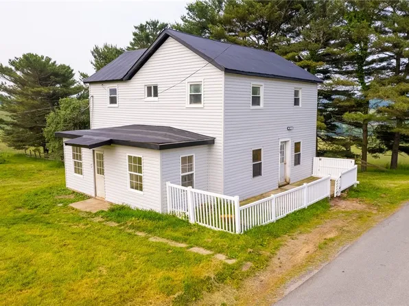 198 Mountain View Rd, Donegal, PA 15628