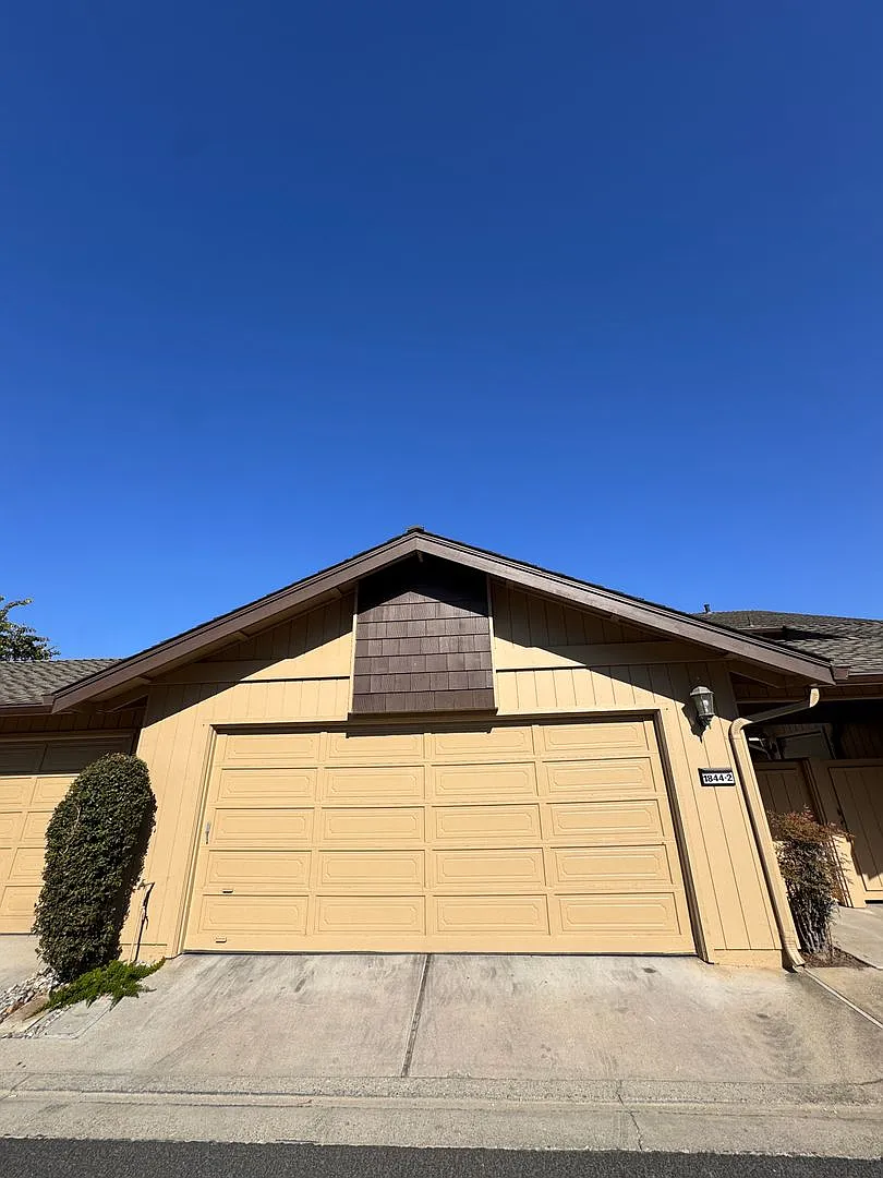Updated 3 Bedroom 3 Bath Townhome in North Salinas — Photo 1