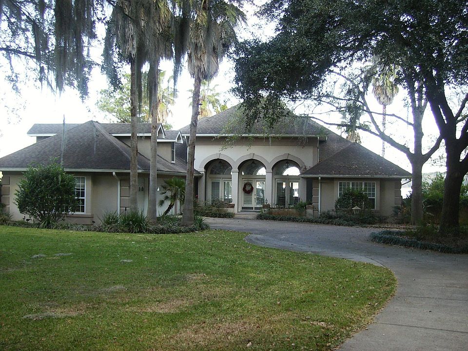 1st image of 2600 Lucerne Dr #1