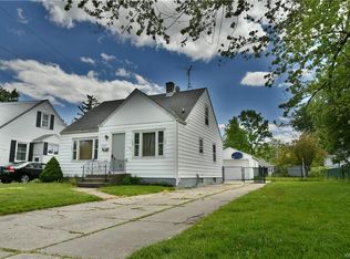 381 Longmeadow Rd, Amherst, NY 14226