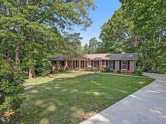 3rd image of 715 Crudup Dr
