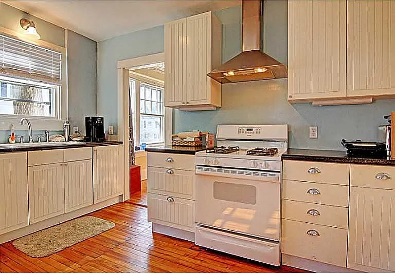 419 Wayland Ave — Photo 2
