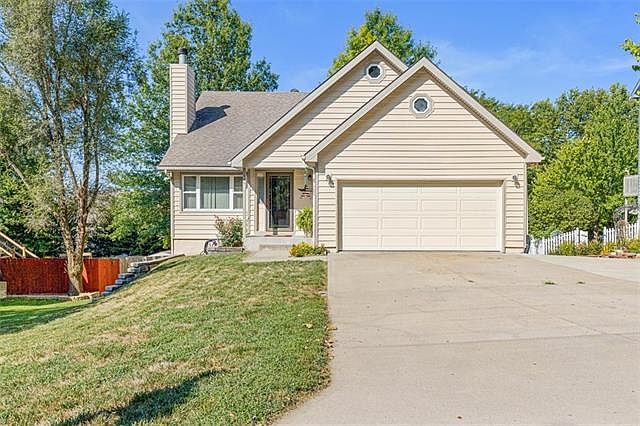 1st image of 444 Twist Dr
