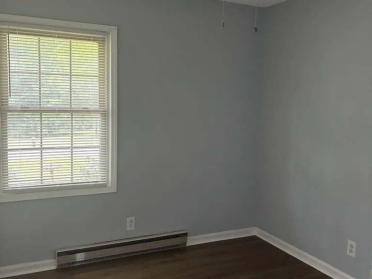 717 Sharon Dr — Photo 5