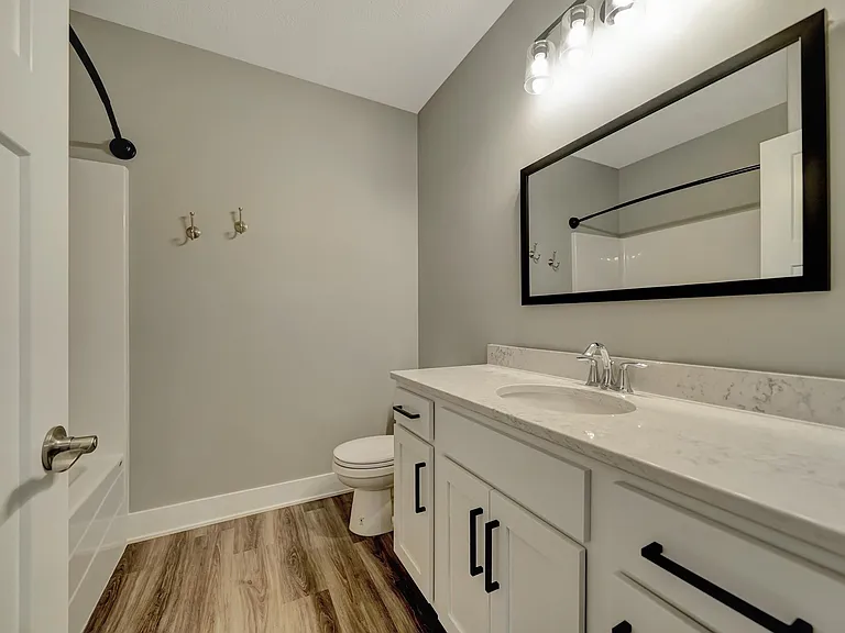 5041 State Hill Dr — Photo 13