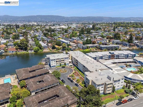 2137 Otis Dr APT 204, Alameda, CA 94501