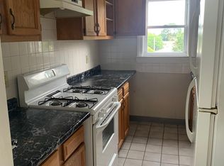 15 Stearns St FLOOR 3, Pawtucket, RI 02861