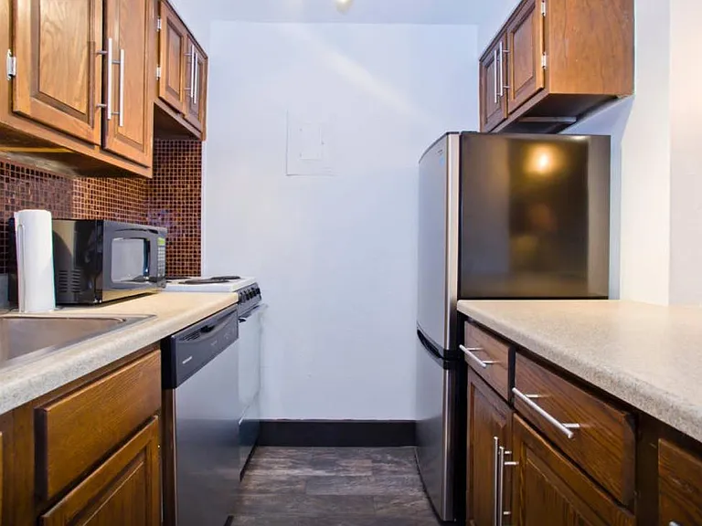 1270 N Marion St #307 — Photo 7