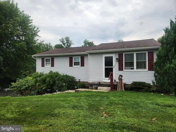 1247 Creek Rd, Manheim, PA 17545