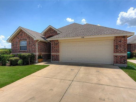3rd image of 3908 Trenton Pl