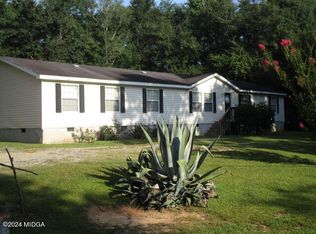 108 Anchor Point Rd, Cochran, GA 31014