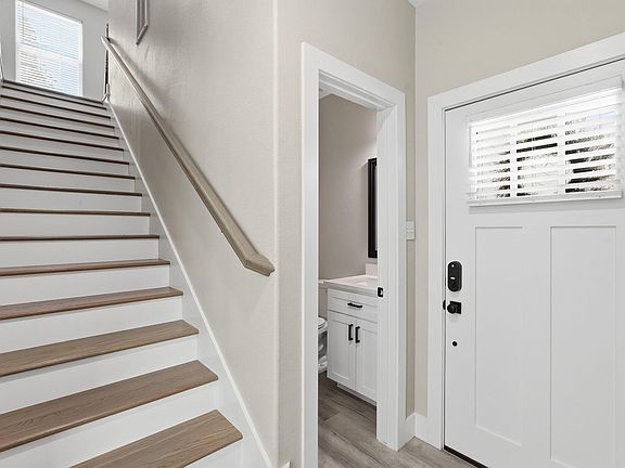 4th image of 712 Old Magnolia Rd