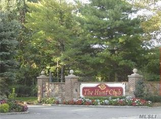 91 Hunt Dr, Jericho, NY