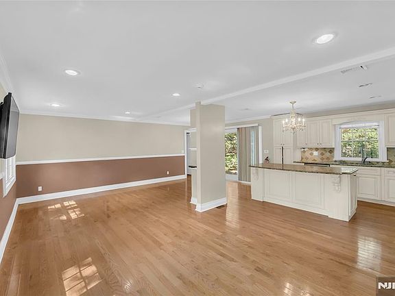 4th image of 40 Rickland Rd