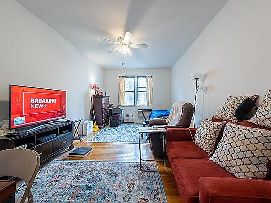 2nd image of 520 E 84th St APT 3F