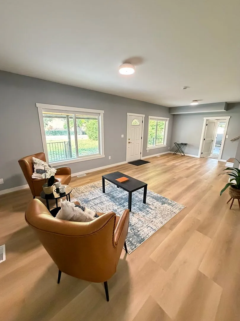 New Remodeled 3 Bedroom on acreage! — Photo 3