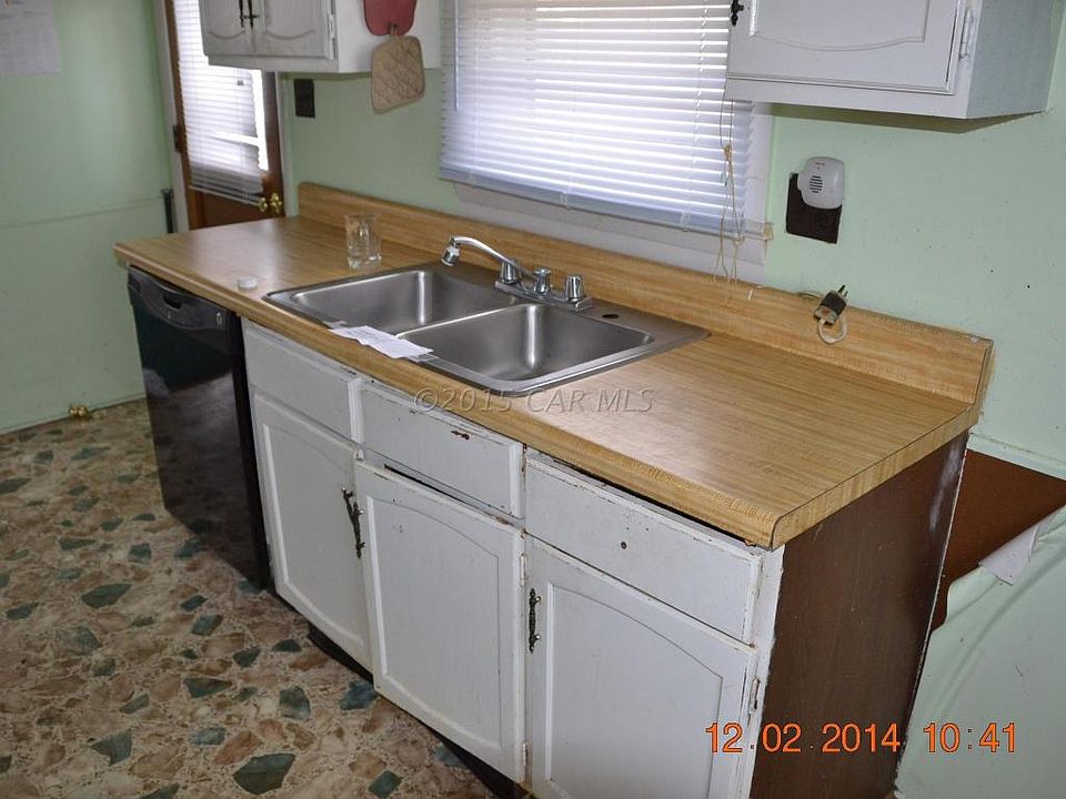 2nd image of 203 Davis Ln