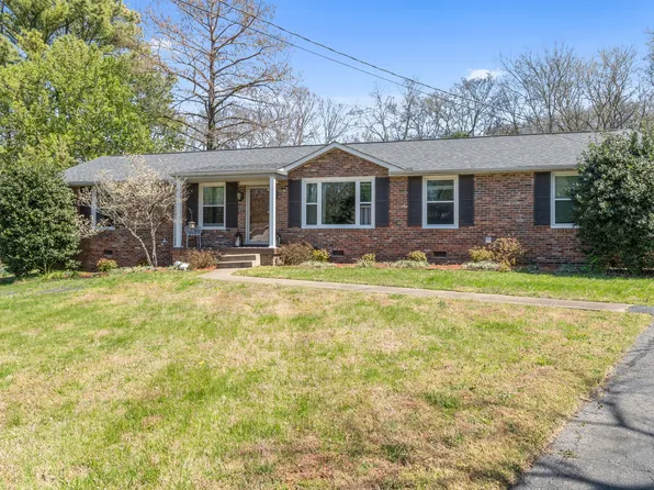 6300 Vaughns Gap Ct, Nashville, TN 37205