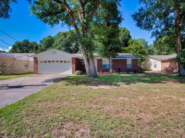 5499 Chantilly Cir, Milton, FL 32583