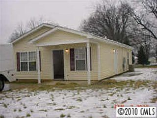 5th image of 2725 Goble St